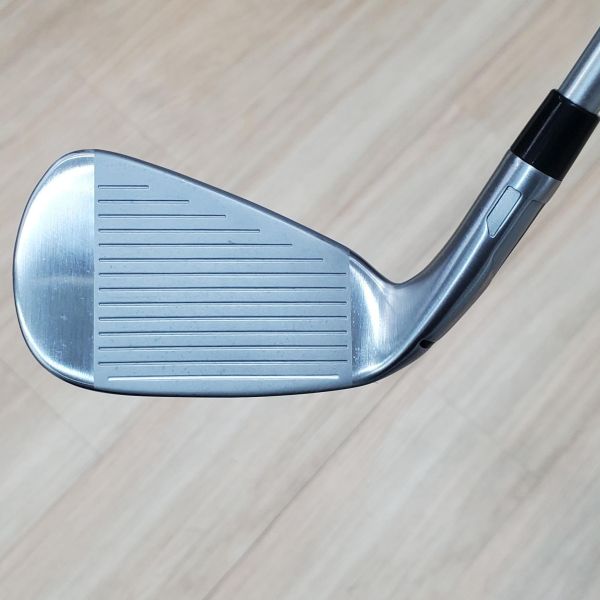 二手超美品 女生 女用TaylorMade Qi 28° 7號鐵桿 搭配ELDIO ᴛᴍ𝟦𝟢 59 A桿身 