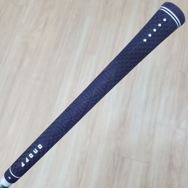 二手超美品 女生 女用ONOFF(23) 30° 7號練習桿 搭配SMOOTH KICK ᴡʜɪᴛᴇ LP-423I 47 A桿身 