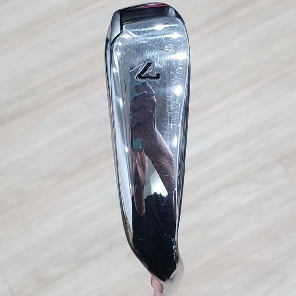 二手超美品Callaway ᴘᴀʀᴀᴅʏᴍ Ai SMOKE ʜʟ(高彈道版) 30° 7號鐵桿 搭配N.S.Pro 950 neo 98 S桿身 