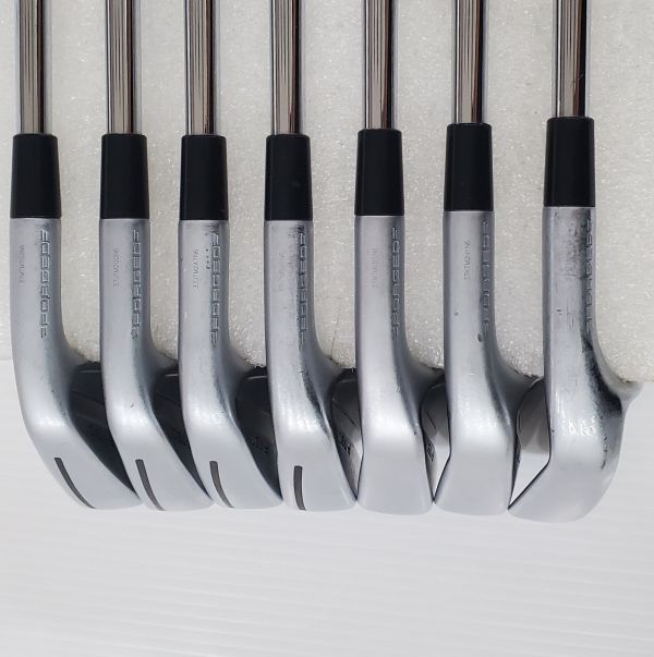 二手美品TaylorMade(23) P790 ɪᴠ 4-P(共7支)鐵桿組 搭配N.S.Pro 950 neo 94.5 R桿身 