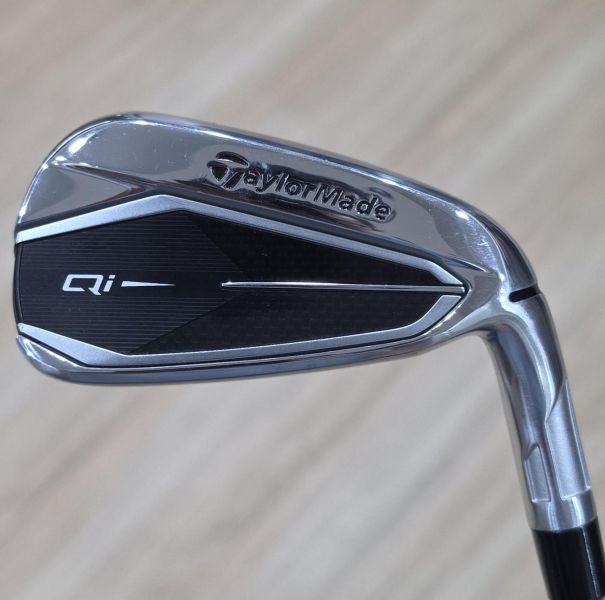 二手近新品TaylorMade Qi 28° 7號鐵桿 搭配N.S.Pro 910 105 S桿身 