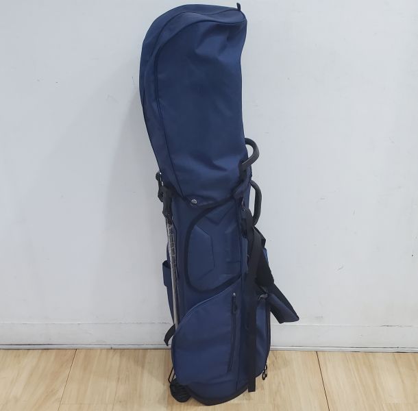 二手美品Cleveland LAUNCHER 10.5°開球木桿 搭配FIT-ON ᴍ 50 A(美)桿身+Sʀɪxᴏɴ W403 AD 18.5° 5號球道木桿 搭配SV-3000 59 R桿身+HALO 2i 19° 2號小雞腿 搭配原廠碳纖維 S桿身+Hiʙᴏʀᴇ 4-P(共7支)鐵桿組 搭配原廠 78 R桿身+CG17 56/14°挖起桿 搭配N.S.Pro 950 98 S桿身+ODYSSEY DAUL FORCE(DF) 550 34"推桿 搭配全新腳架式球袋 