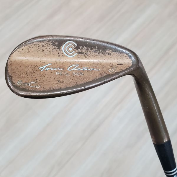 二手品Cleveland Tour Action REG.588 BeCu 60°挖起桿 搭配Dynamic Gold S桿身 