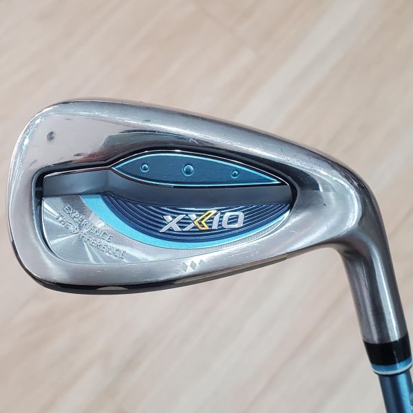 二手美品 女生 女用XXIO 13 ʙʟᴜᴇ 30° 7號鐵桿 搭配ᴅꜱᴛ MP1300L 35 L桿身 