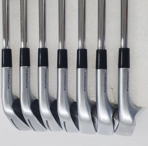 二手美品TaylorMade P790 ɪɪɪ 4-P(共7支)鐵桿組 搭配N.S.Pro 950 neo 98 S桿身 