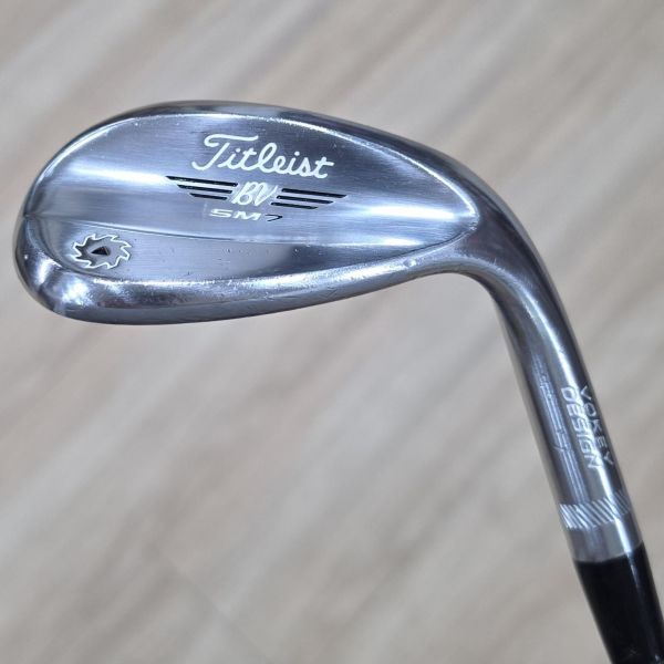 二手超美品Titleist VOKEY SM7 ᴛᴏᴜʀ ᴄʜʀᴏᴍᴇ 58/𝟣𝟤ᴅ°挖起桿 搭配Dynamic Gold ꜱ𝟤𝟢𝟢 129 W桿身 