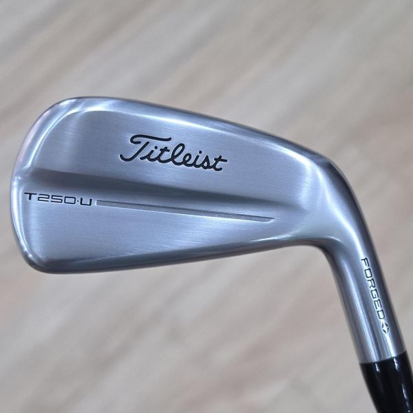 二手近新品Titleist(25) T250·U ꜰᴏʀɢᴇᴅ 22° 4號鐵木桿 搭配TENSEI 1K ʙʟᴜᴇ 𝟨𝟧ʜʏ 68.5 S桿身 