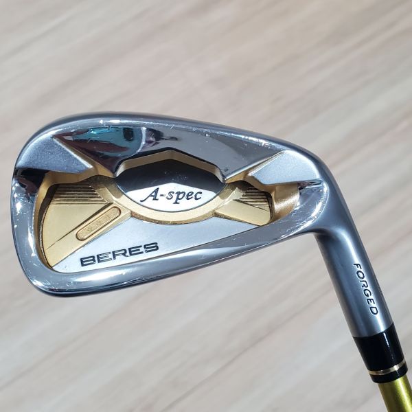 二手超美品HONMA BERES A-spec (3顆*) 28.5° 7號鐵桿 搭配ARMRQ A-spec(3顆*) 47 R桿身 