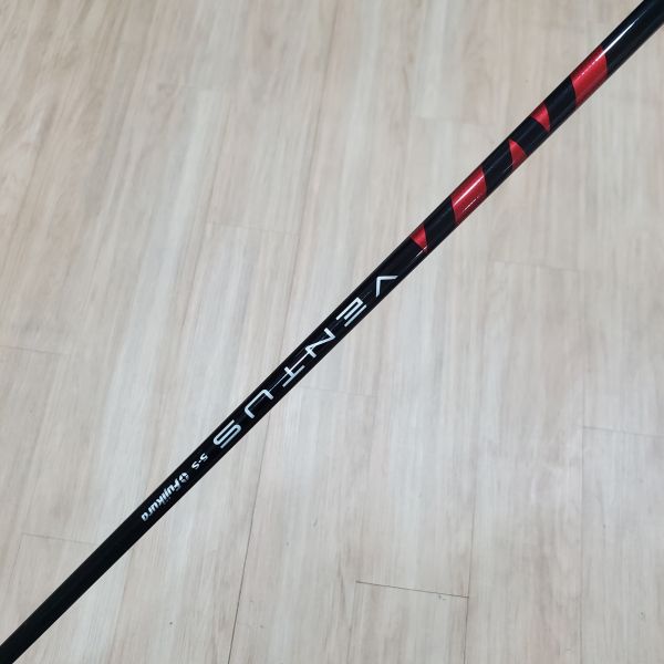 二手品TaylorMade STEALTH 9°開球木桿 搭配特注VENTUS ʀᴇᴅ 𝟧-ꜱ 55 S(美)桿身