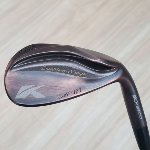 二手超美品kasco DW(Dolphin Wedge)-123(小海豚) ᴄᴏᴘᴘᴇʀ 56°挖起桿 搭配DP-231 52 W桿身 