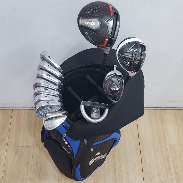 二手品TaylorMade M6 10.5°1號木 搭配TENSEI ʙʟᴜᴇ ᴛᴍ𝟧𝟢 52 SR桿身+M1 15° 3號木 搭配TM1-116 49 R桿身+M4 19° 3號小雞腿 搭配FUBUKI ᴛᴍ𝟨 57 R桿身+PING S56 4-P鐵桿組 N.S.Pro 950 94.5 R桿身+Titleist VOKEY M ɢʀɪɴᴅ 56/10°挖起桿 搭配N.S.Pro 950 98 S桿身+SCOTTY CAMERON Phantom mallet 34"推桿 搭配二手近全新球袋 