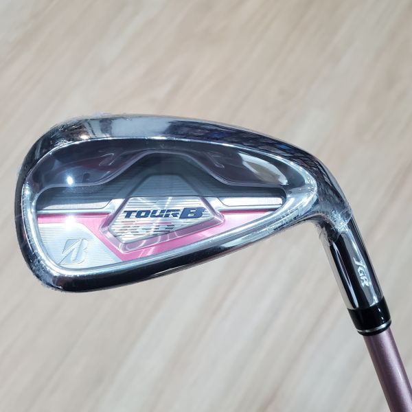 全新品 女生BRIDGESTONE ᴛᴏᴜʀ B JGR ᴘɪɴᴋ 29° 7號鐵桿 搭配AIR Speeder 40 L桿身 