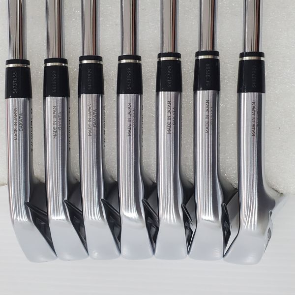 二手超美品HONMA ᴛ//ᴡᴏʀʟᴅ TW757B 4-P(共7支)鐵桿組 搭配Dynamic Gold ꜱ𝟤𝟢𝟢 129 S桿身 