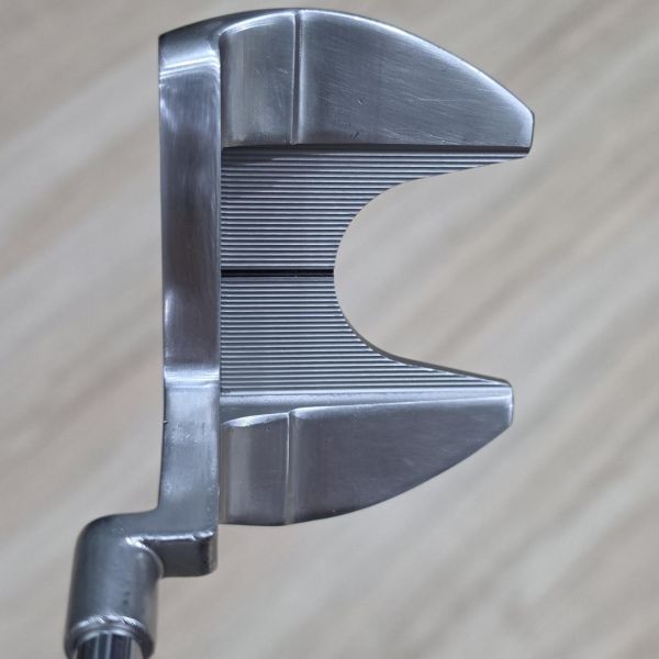 二手超美品 女生 女用TaylorMade TP ᴄᴏʟʟᴇᴄᴛɪᴏɴ ᴀʀᴅᴍᴏʀᴇ ᴛᴍ𝟣 32"推桿 