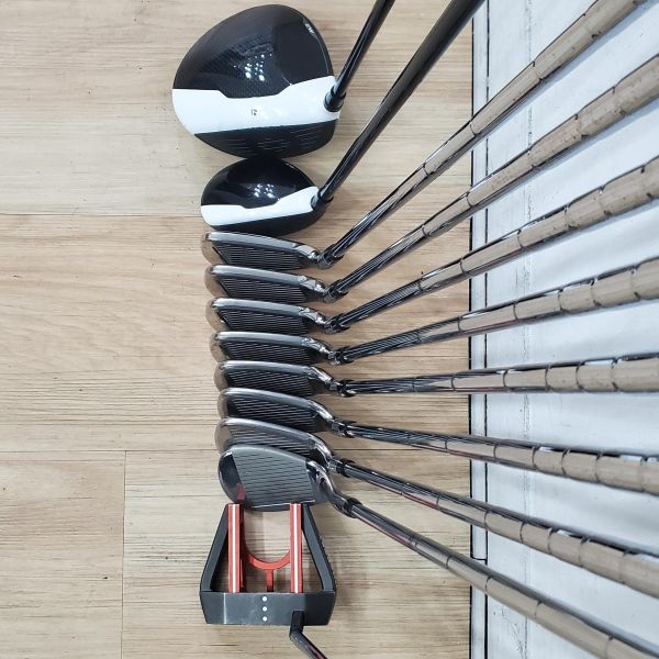 二手美品TaylorMade M2 9.5°開球木桿 搭配TM1-217 53 S桿身+19° 3號小雞腿 搭配REAX 75 S桿身+4-P(共7支)鐵桿組 搭配REAX 88 ʜʟ 88 S桿身+Wilson harmonized BeCu ʟᴏʙ ᴡᴇᴅɢᴇ 60°挖起桿 搭配原廠 S桿身+ODYSSEY EXO ꜱᴇᴠᴇɴ 35"推桿 搭配全新腳架式球袋 