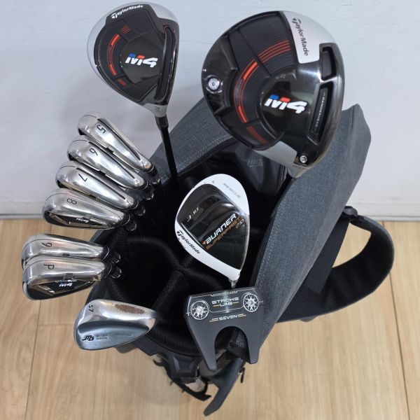 二手美品TaylorMade M4 10.5°/15° 開球木桿/3號球道木桿/5-P(共6支)鐵桿組 搭配FUBUKI/REAX ᴛᴍ𝟧/𝟫𝟢 54/50/99 S桿身+BURNER ꜱᴜᴘᴇʀꜰᴀꜱᴛ 𝟤.𝟢 ʀᴇꜱᴄᴜᴇ 18° 3號小雞腿 搭配FUBUKI 𝟨𝟢 61 S桿身+MIURA GIKEN MG-S01 tour. 57°挖起桿 搭配N.S.Pro MODUS³ 105 ᴡᴇᴅɢᴇ 111 W桿身+ODYSSEY STROKE LAB ꜱᴇᴠᴇɴ 34"推桿 搭配全新球袋 