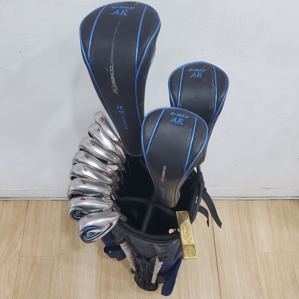 二手美品kasco ᴅ-ᴍᴀx AR 10.5°開球木桿 搭配D-111 39 SR桿身+15° 3號球道木桿 搭配F-111 49 S桿身+18° 5號球道木桿 F-111 45 R桿身+5-S(共8支)鐵桿組 搭配I-111 45 R桿身+AKIRA ᴀᴅʀ ɢᴏʟᴅ Vintage 34"推桿 全新腳架式球桿袋 