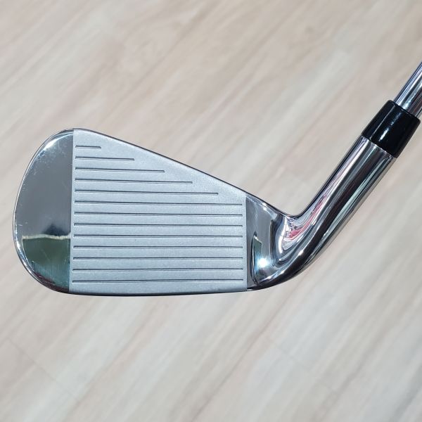 二手超美品Callaway(24) ᴘᴀʀᴀᴅʏᴍ Ai SMOKEʜʟ(高發射) 30° 7號鐵桿 N.S.Pro 950 neo 98 S桿身 