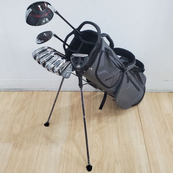 二手美品TaylorMade M4 9.5°/22° 開球木桿/4號小雞腿 搭配FUBUKI ᴛᴍ𝟧/ᴛᴍ𝟨 52/57 SR/R桿身+RSi𝟣 5-P(共6支)鐵桿組 搭配KBS ᴄ-ᴛᴀᴘᴇʀ𝟫𝟢 95 S桿身+Callaway JAW ꜰᴜʟʟ ᴛᴏᴇ ·R· 54/12°挖起桿 搭配Dynamic Gold 𝖲𝗉𝗂𝗇𝗇𝖾𝗋 𝖵𝖲𝖲 115 S桿身+ODYSSEY R-BALL STROKE LAB 34"推桿 搭配全新腳架式球袋 