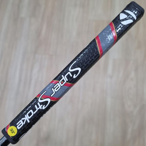 二手超美品TaylorMade Spider GT ꜱɪɴɢʟᴇ ʙᴇɴᴅ ᴡʜɪᴛᴇ 33"推桿 