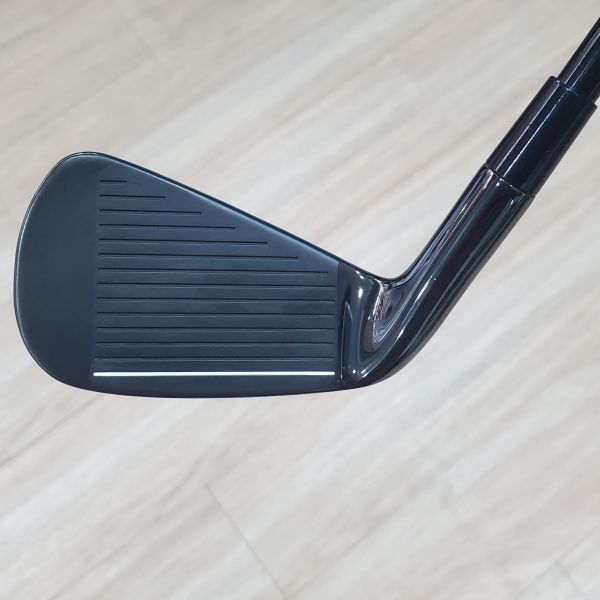 二手近新品TaylorMade P790 ɪɪɪ ʙʟᴀᴄᴋ(黑武士版) 30.5° 7號鐵桿 搭配MCI ʙʟᴀᴄᴋ 𝟪𝟢-ꜱ 86 S桿身 