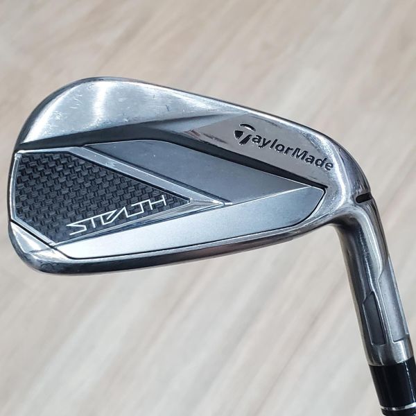 二手美品TaylorMade STEALTH 28° 7號鐵桿 搭配TENSEI ʀᴇᴅ ᴛᴍ𝟨𝟢 61 R桿身 