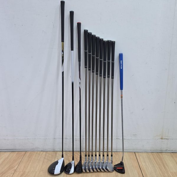 二手美品TaylorMade M2 10.5°開球木桿 搭配TM1-216 47 SR桿身+M3 15° 3號球道木桿 搭配KURO KAGE ᴛᴍ𝟧 R桿身+M1 ʀᴇꜱᴄᴜᴇ 19° 3號小雞腿 搭配TM5-116 68 S桿身+M ᴄɢʙ 5-S(共8支)鐵桿組 搭配recoil ᴇꜱ 𝟦𝟨𝟢│ꜰ𝟦 67 S桿身+Rossa monza 33"推桿(共12支) 搭配二手超美品球袋 