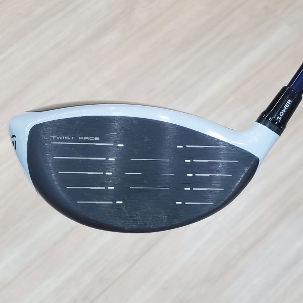 二手超美品TaylorMade SIM² ᴍᴀx ᴇᴜʀᴏᴘᴇ ᴇᴅɪᴛɪᴏɴ(萊德杯歐洲隊限定款) 10.5°開球木桿 搭配Diamana ʙʟᴜᴇ ᴛᴍ𝟧𝟢 58 S桿身 