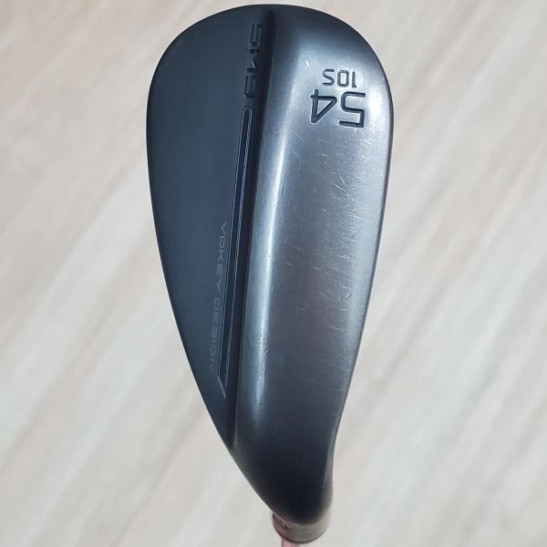 二手美品Titleist SM9 ᴊᴇᴛ ʙʟᴀᴄᴋ(霧黑版) 54/𝟣𝟢°ꜱ挖起桿 搭配Dynamic Gold ꜱ𝟤𝟢𝟢 129 W桿身 