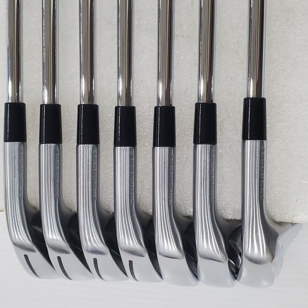 二手超美品TaylorMade(25) P790 ᴠ 4-P(共7支)鐵桿組 搭配N.S.Pro 950 neo 98 S桿身