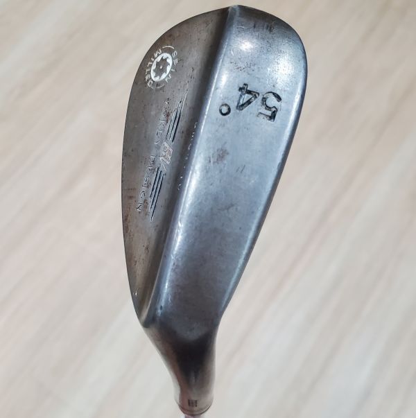 二手品Titleist BV ꜱᴘɪɴ ᴍɪʟʟᴇᴅ ᴠᴏᴋᴇʏ ᴅᴇꜱɪɢɴ SM54·10(生鐵版) 54/10°挖起桿 搭配Dynamic Gold W桿身 