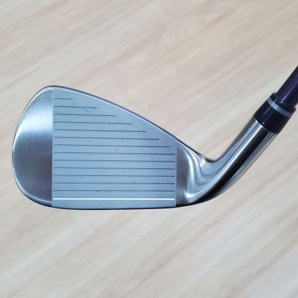 二手近新品 女生 女用ONOFF(23) 30° 7號鐵桿 搭配SMOOTH KICK LP-423I 37 L桿身 