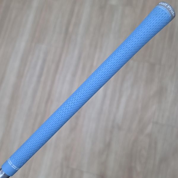 二手超美品 女生 女用TaylorMade Qi 28° 7號鐵桿 搭配ELDIO ᴛᴍ𝟦𝟢 59 A桿身 