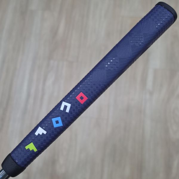 二手近新品 女生 女用ONOFF OM-6 32"推桿 
