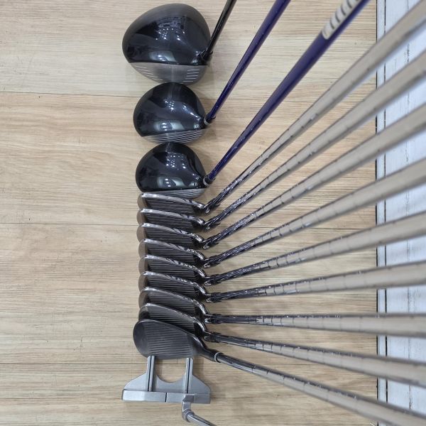 二手美品HONMA TW747 𝟦𝟨𝟢 10.5°/15°/18° 開球木桿/3/5號球道木桿 搭配VIZARD 𝟨𝟢/FP-6S 64.5/64.5 S桿身+TW727P ꜰᴏʀɢᴇᴅ 4-11鐵桿組 搭配N.S.Pro 950 98 S桿身+Cleveland 588·RTX ᴄʙ ʙʟᴀᴄᴋ ꜱᴀᴛɪɴ 58/𝟣𝟤°挖起桿 搭配Dynamic Gold 119 W桿身+ODYSSEY CRiMSON ꜱᴇʀɪᴇꜱ 𝟩𝟩𝟢 34"推桿(共13支) 搭配全新腳架式球袋 