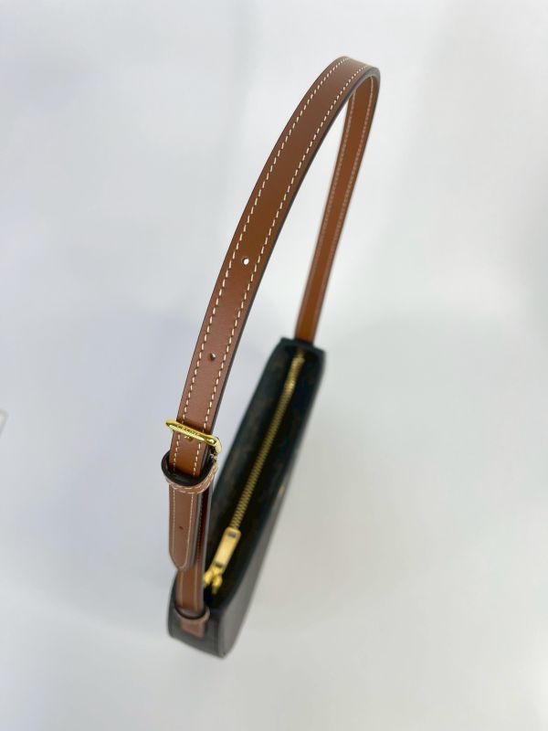 【未使用閒置品】CELINE TILLY 腋下包 中號 