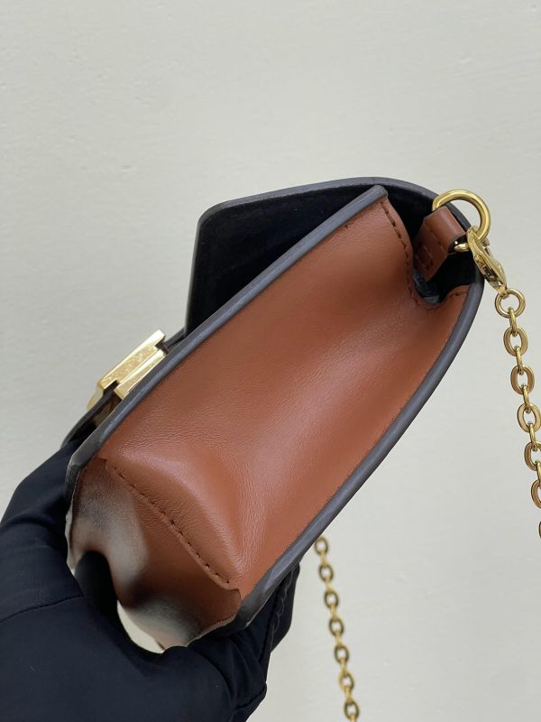 【9成新】LV Dauphine 鏈帶錢包 