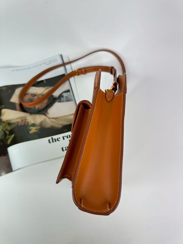 【分期0利率】BURBERRY 帆布拼皮革口袋包【99成新】 
