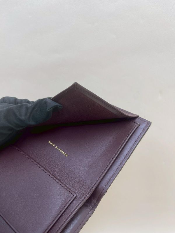 【9成新】CHANEL COCO 背面拉鍊三折短夾 