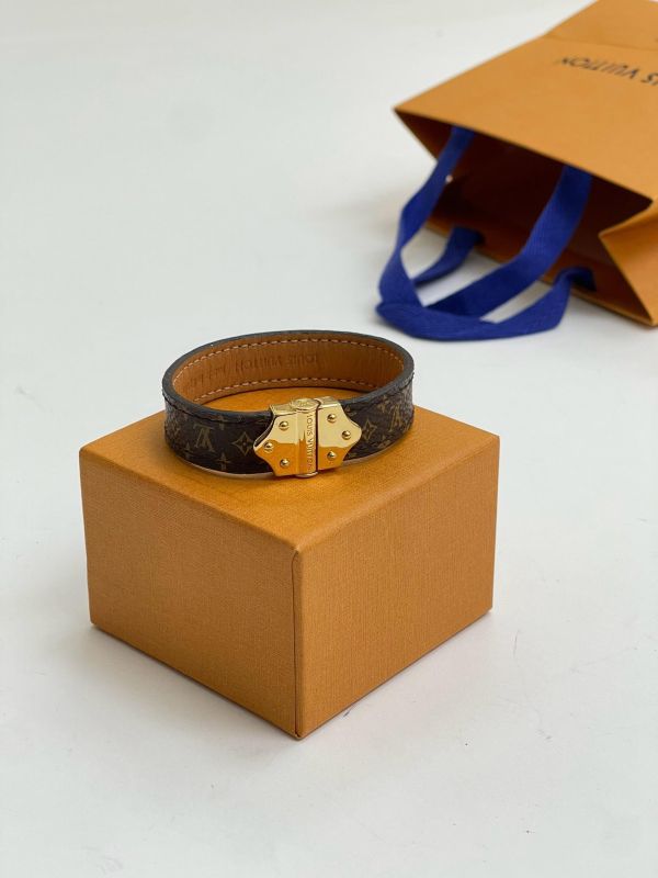 【9成新】LV MONOGRAM 黃銅手環 