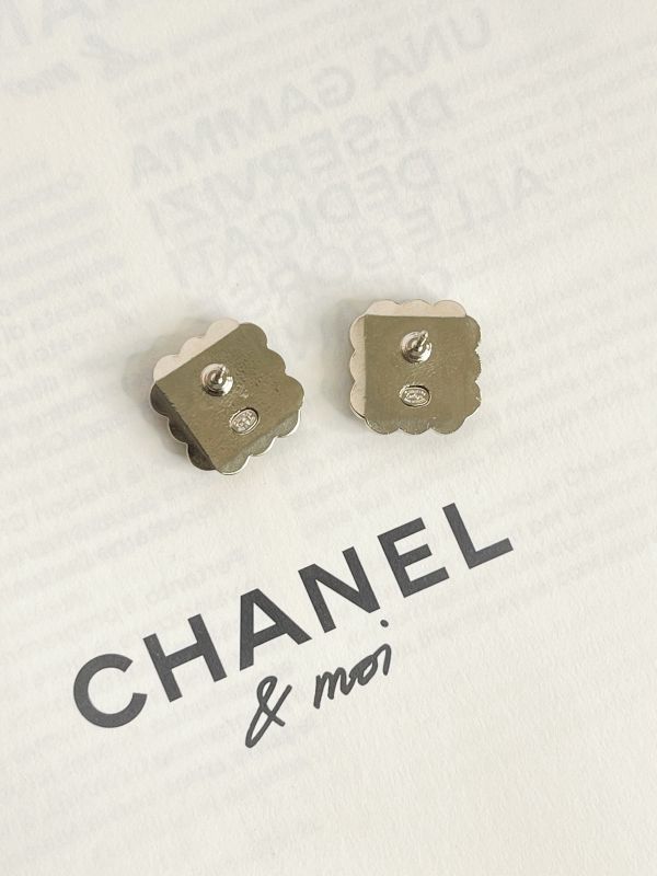 【未使用閒置品】CHANEL 24B蕾絲方糖耳針 