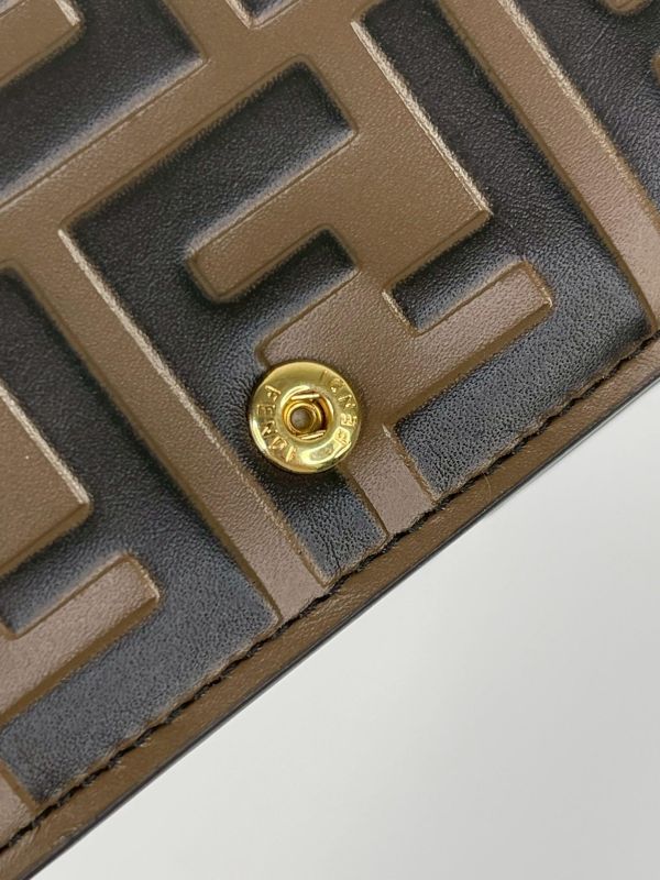 【未使用閒置品】FENDI FF Diamonds 雙層三折短夾 