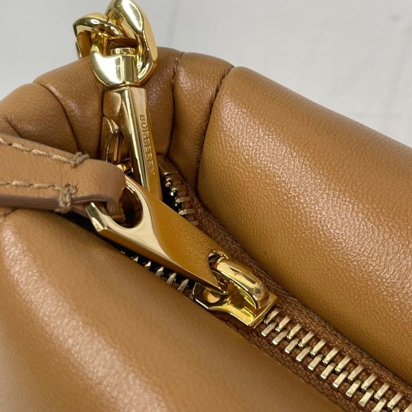 【12期0利率】BURBERRY  LOLA TB皮革船型斜背包【9成新】 