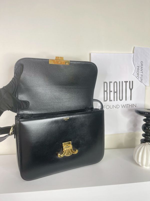 【分期0利率】CELINE TRIOMPHE  BOX 肩背包【9成新】 