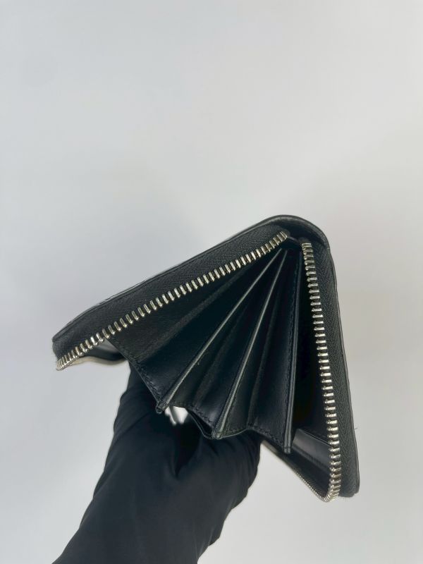 【9成新】GUCCI Signature GG 壓紋牛皮拉鍊長夾 