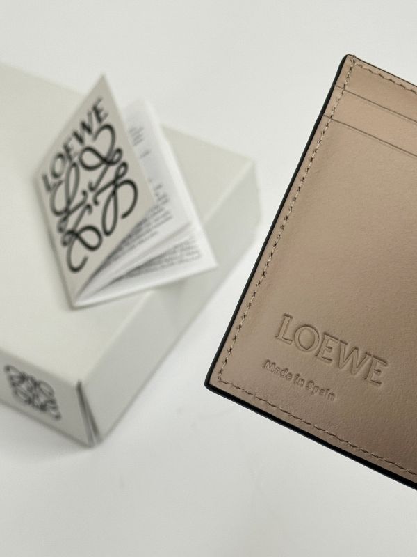 【分期0利率】LOEWE Anagram 卵石紋小牛皮三折錢包【全新品】 