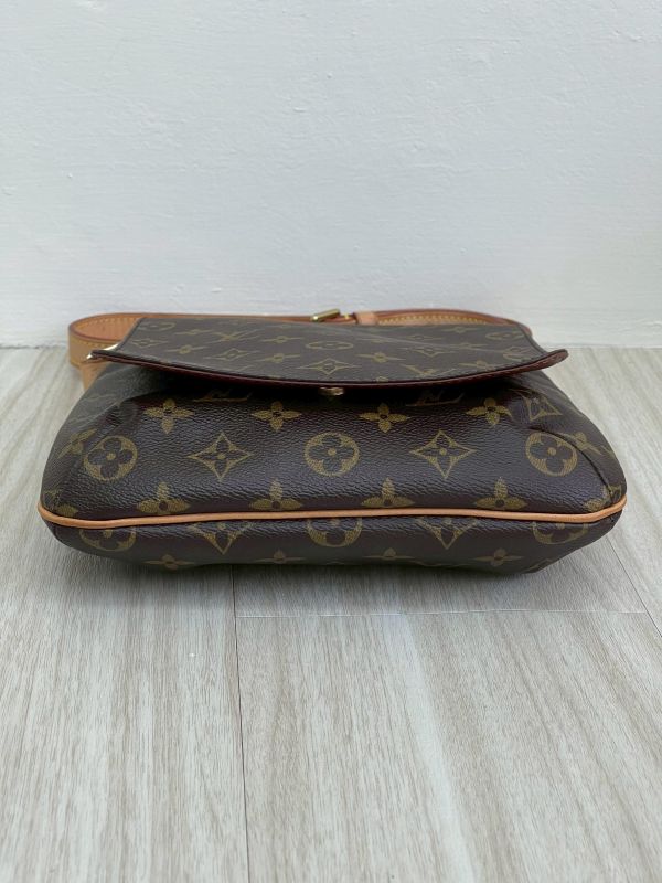 【9成新】LV 老花豎版王菲包 