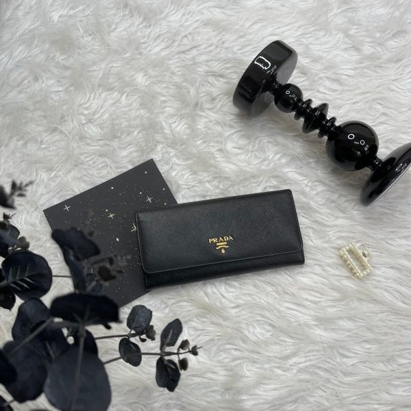 【12期0利率】PRADA 浮雕LOGO防刮牛皮長夾【85成新】 