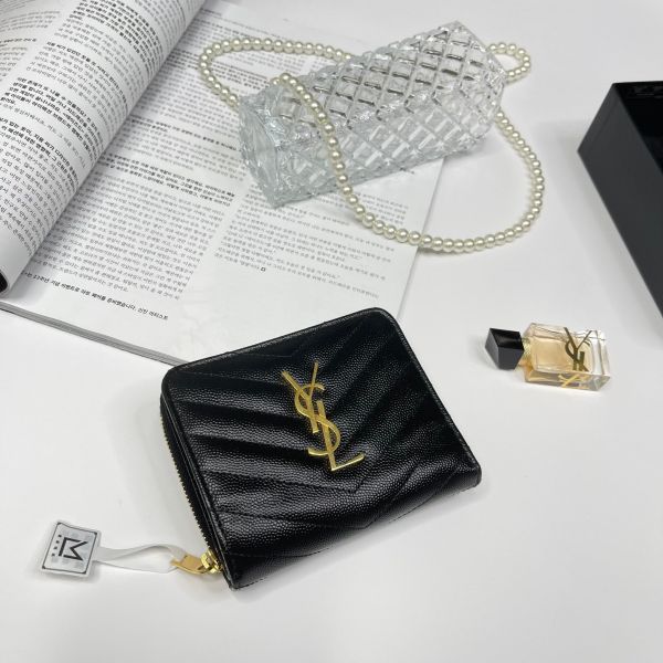 【分期0利率】YSL 粒面壓紋皮革扣式拉鍊短夾【95成新】 