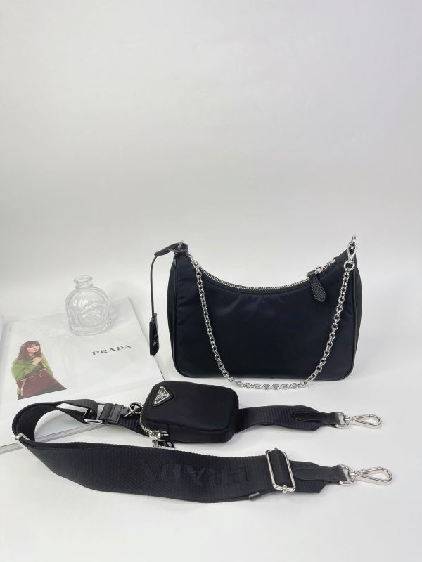 【99成新】PRADA Re-Edition 2005 Re-Nylon 手袋 